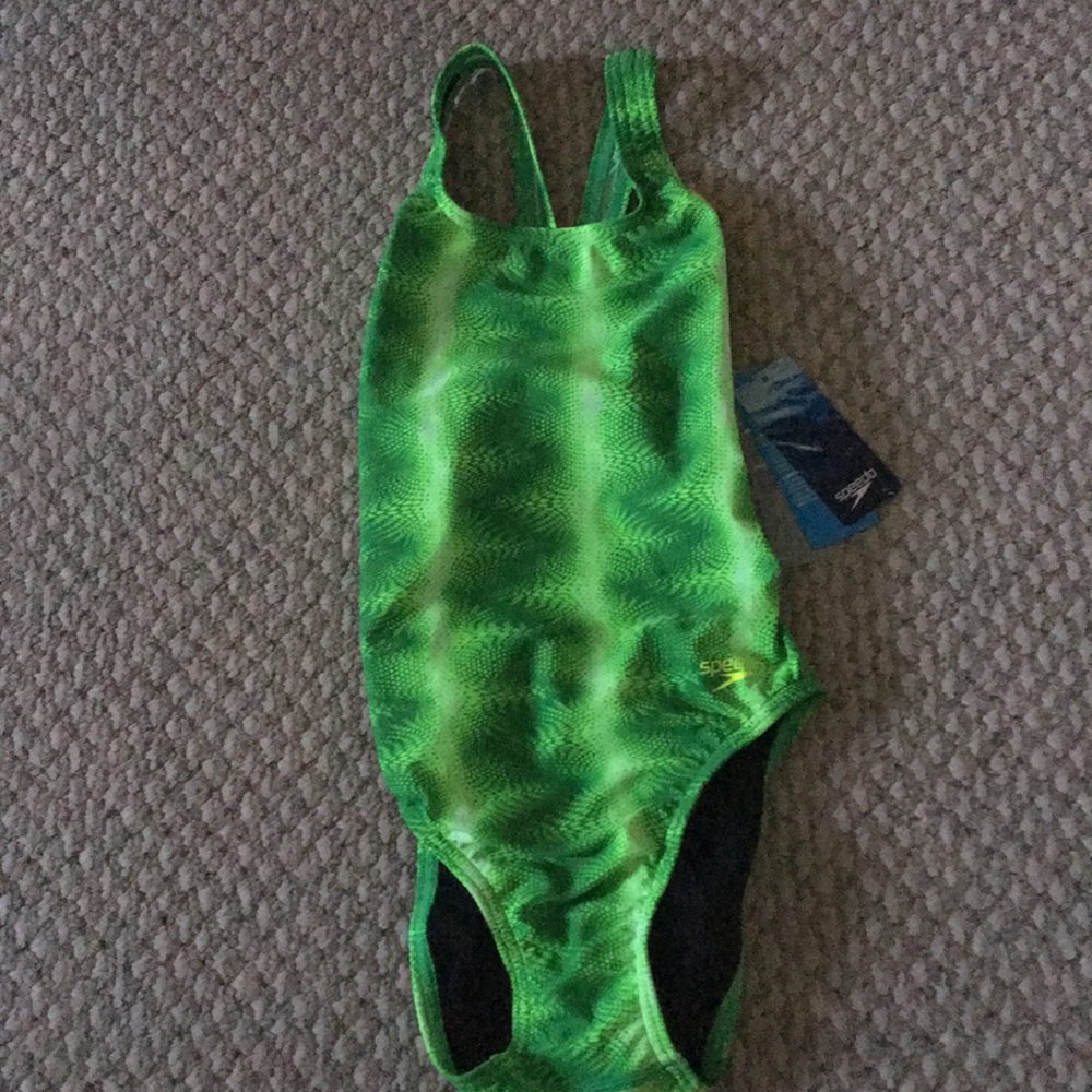 Speedo girl’s bathing suit